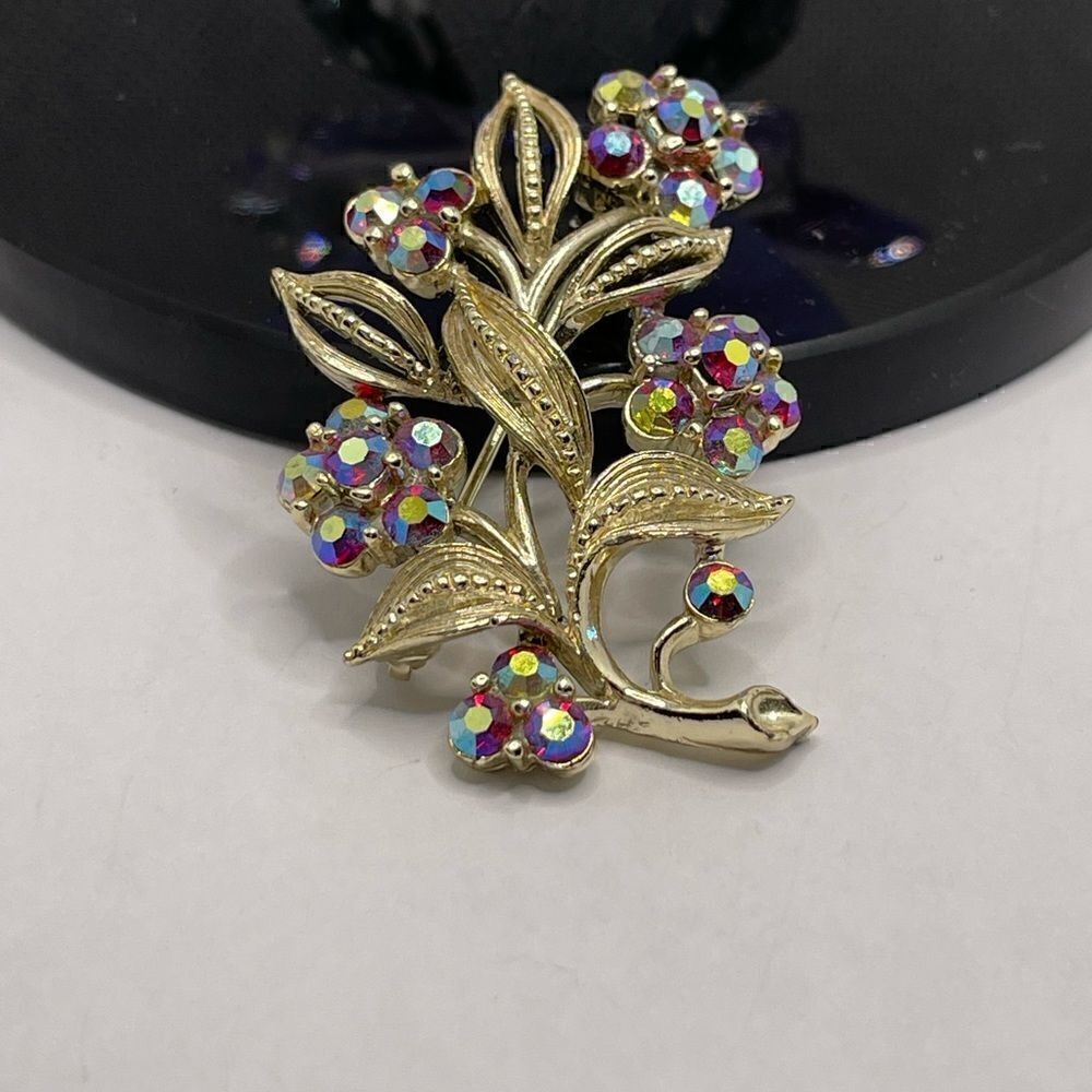 Vintage lisner brooch gold tone aurora borealis
